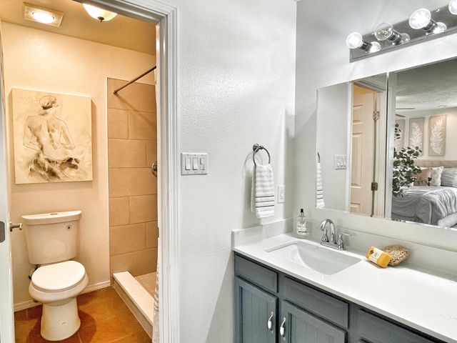 8209 Eddy Avenue NE, Albuquerque, NM 87109