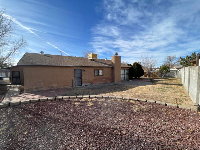 8209 Eddy Avenue NE, Albuquerque, NM 87109