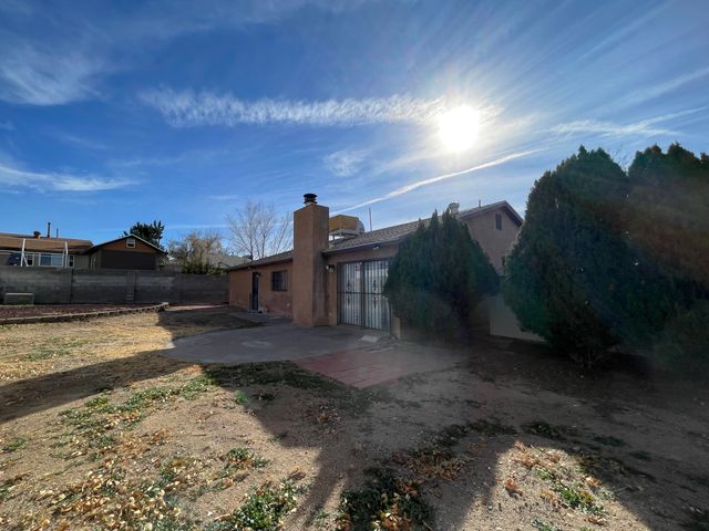 8209 Eddy Avenue NE, Albuquerque, NM 87109