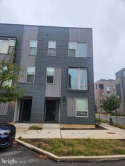 3129 BEACHVIEW LN, Philadelphia, PA 19125