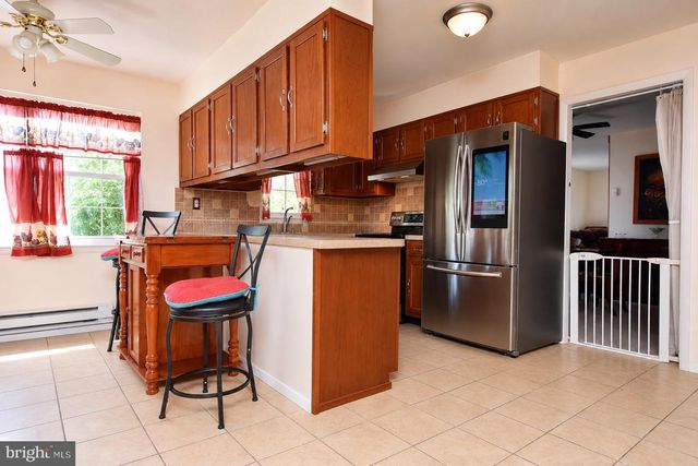 3 ANDOVER CT, Southampton, NJ 08088