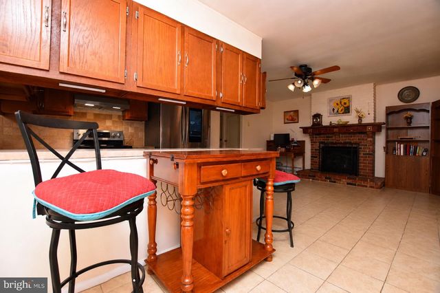 3 ANDOVER CT, Southampton, NJ 08088