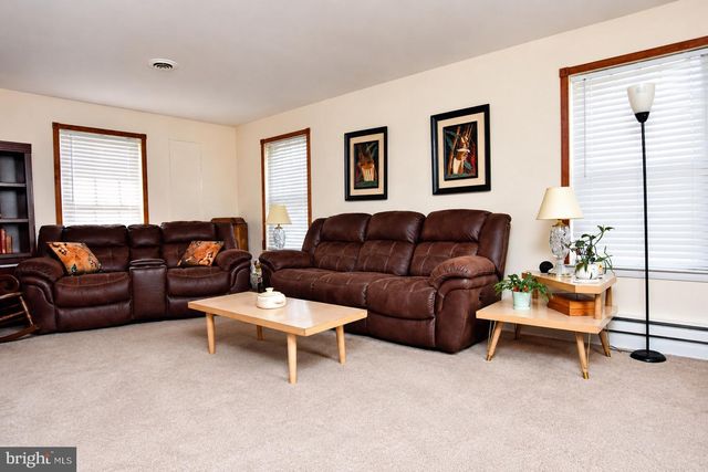 3 ANDOVER CT, Southampton, NJ 08088