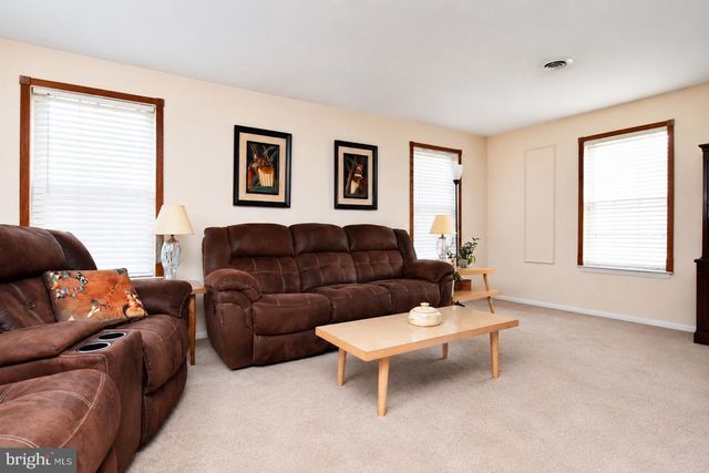 3 ANDOVER CT, Southampton, NJ 08088