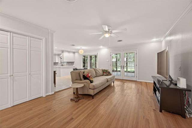 10807 Oasis Drive, Houston, TX 77096