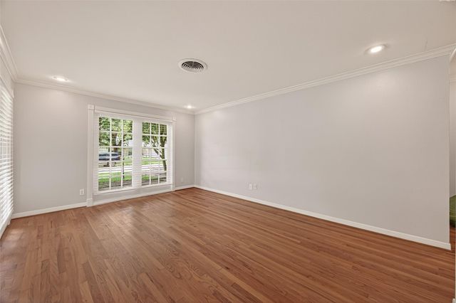 10807 Oasis Drive, Houston, TX 77096