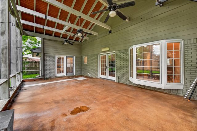 10807 Oasis Drive, Houston, TX 77096