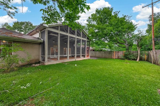 10807 Oasis Drive, Houston, TX 77096
