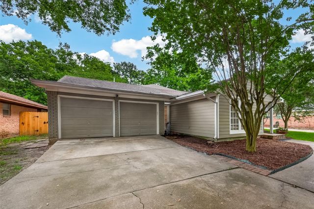 10807 Oasis Drive, Houston, TX 77096