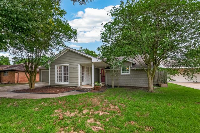 10807 Oasis Drive, Houston, TX 77096