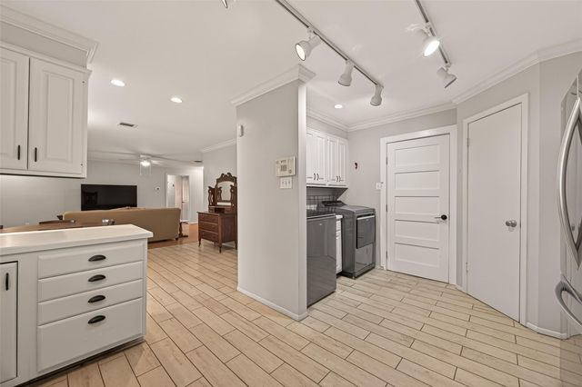 10807 Oasis Drive, Houston, TX 77096