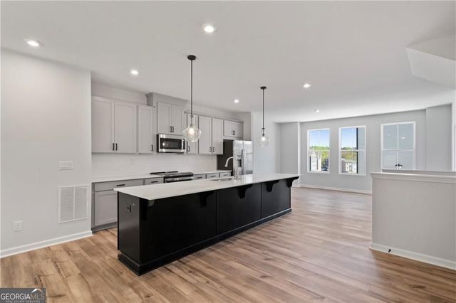 2676 Creek View Terrace, Atlanta, GA 30318