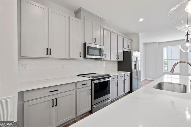 2676 Creek View Terrace, Atlanta, GA 30318
