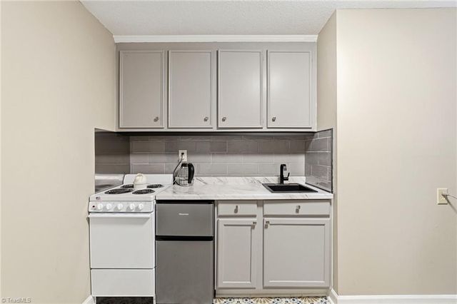 4645 Birgeheath Road, Kernersville, NC 27284