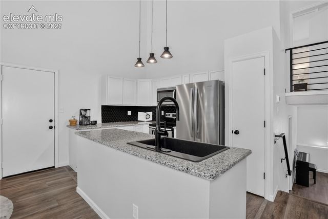855 Greenbrier Drive, Colorado Springs, CO 80916