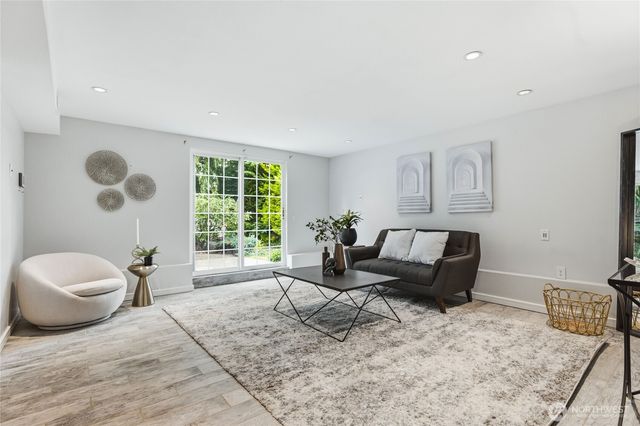 2325 172nd Place SE, Bothell, WA 98012