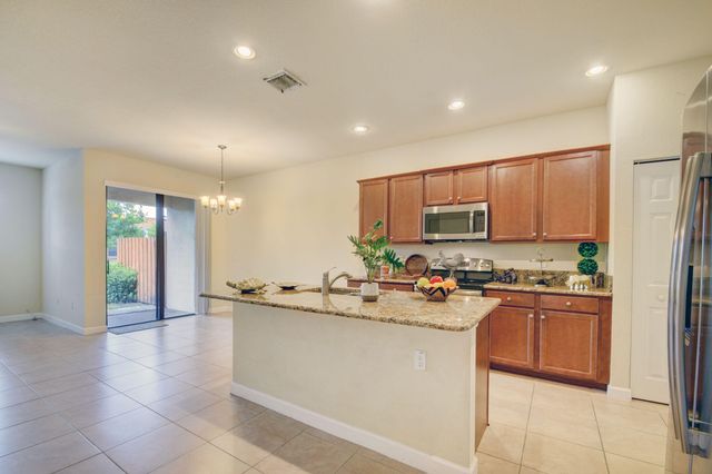 10385 Wellington Parc Drive, Wellington, FL 33449