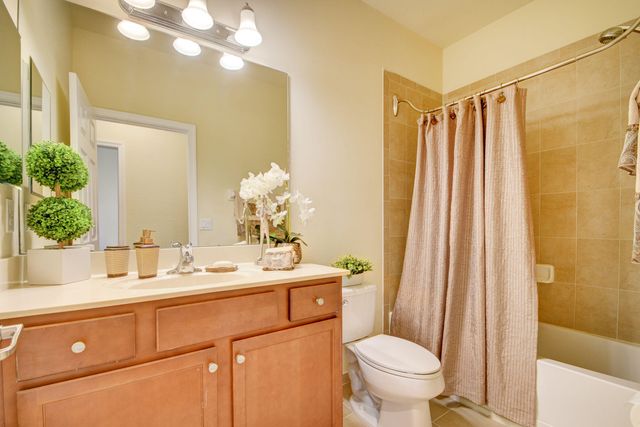 10385 Wellington Parc Drive, Wellington, FL 33449