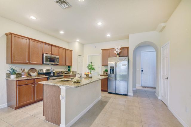 10385 Wellington Parc Drive, Wellington, FL 33449