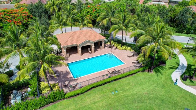 10385 Wellington Parc Drive, Wellington, FL 33449