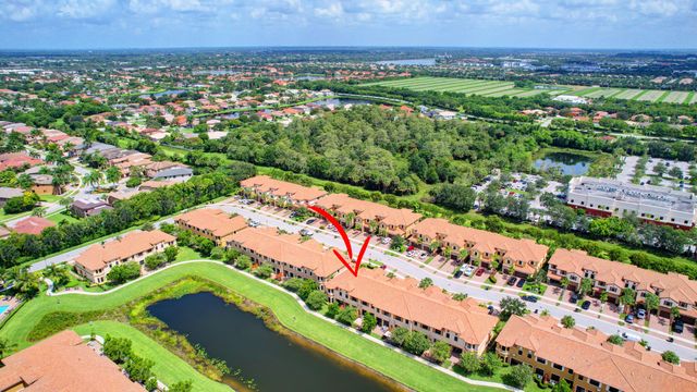 10385 Wellington Parc Drive, Wellington, FL 33449