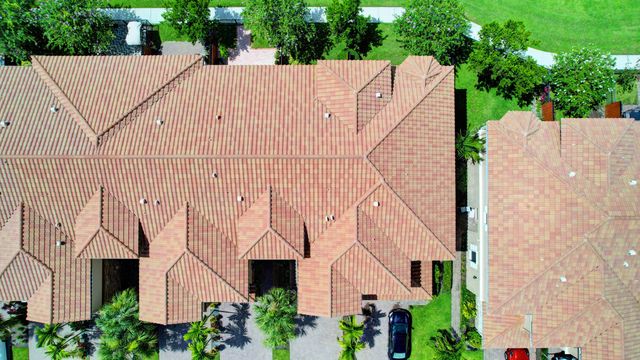 10385 Wellington Parc Drive, Wellington, FL 33449