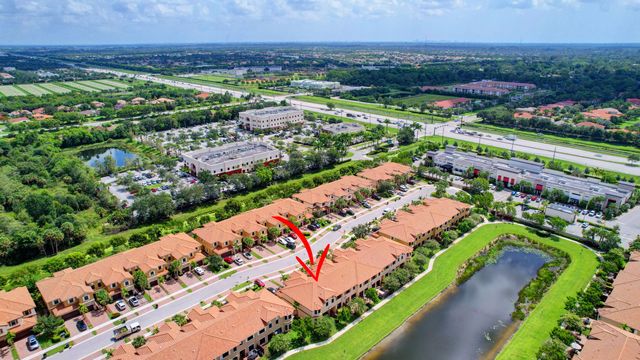 10385 Wellington Parc Drive, Wellington, FL 33449