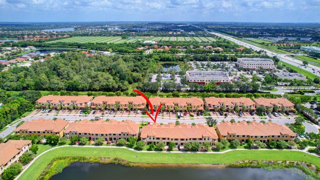 10385 Wellington Parc Drive, Wellington, FL 33449