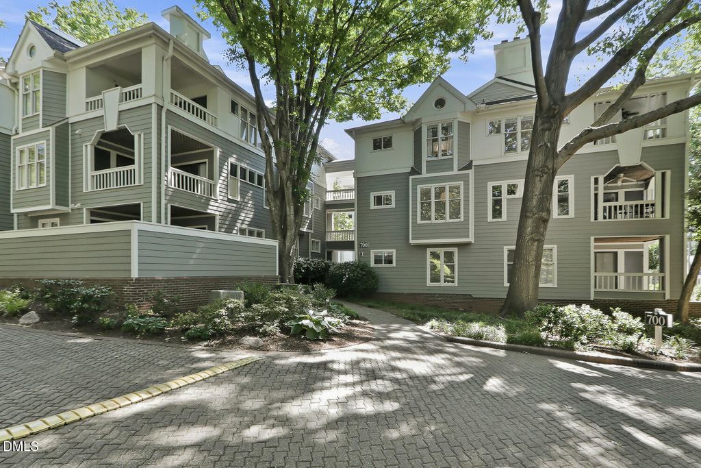 700 Bishops Park Drive 204, Raleigh, NC 27605