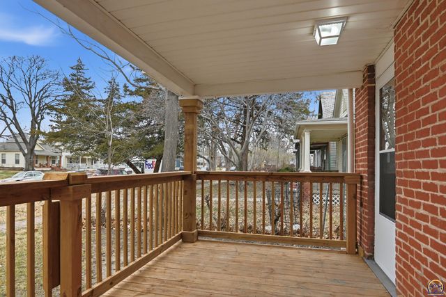 420 SW Clay ST, Topeka, KS 66606