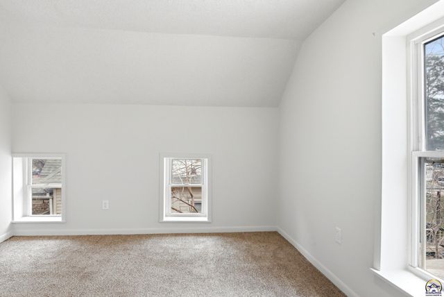 420 SW Clay ST, Topeka, KS 66606