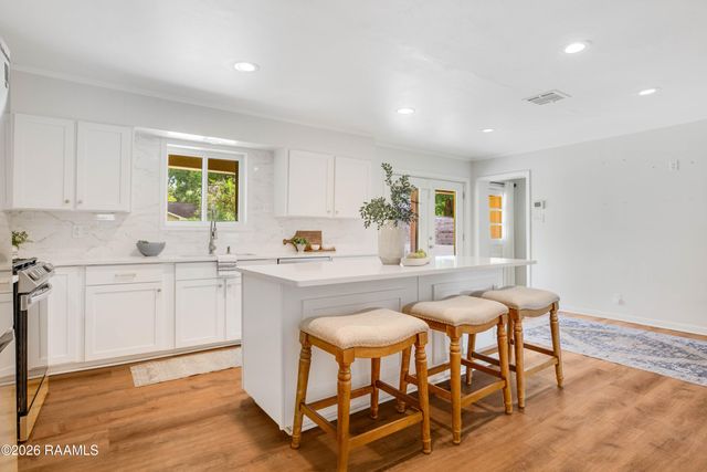 220 Woodvale Avenue, Lafayette, LA 70503
