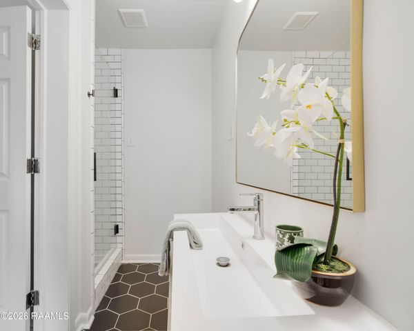 220 Woodvale Avenue, Lafayette, LA 70503