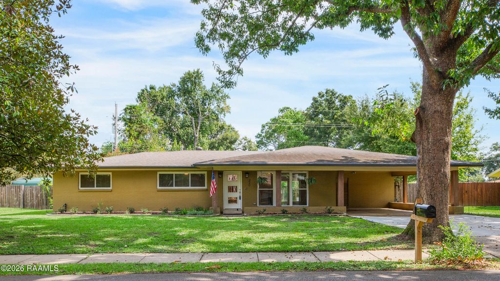 220 Woodvale Avenue, Lafayette, LA 70503