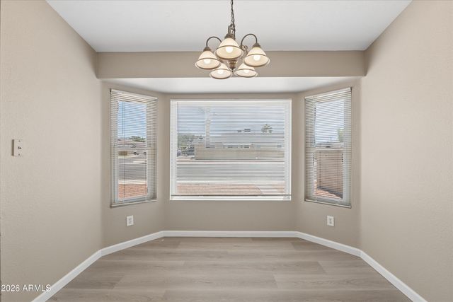 11904 N 76th Lane, Peoria, AZ 85345