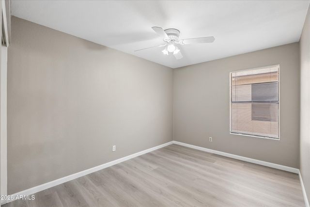 11904 N 76th Lane, Peoria, AZ 85345