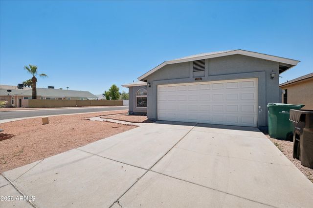 11904 N 76th Lane, Peoria, AZ 85345