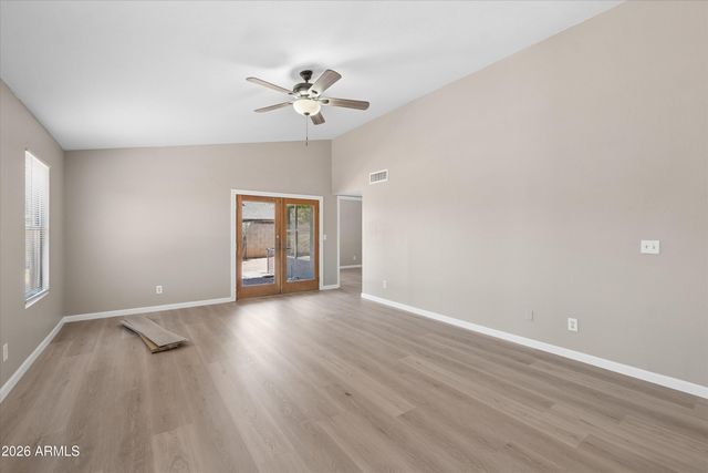 11904 N 76th Lane, Peoria, AZ 85345