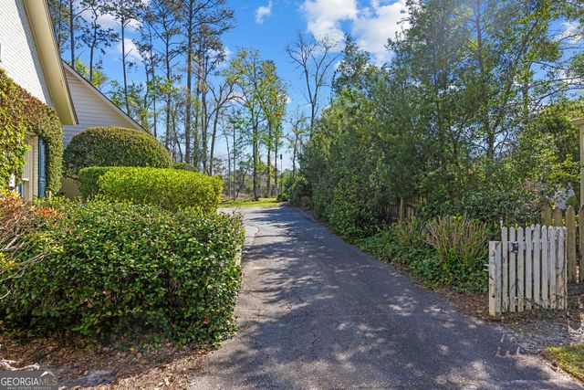 5 Moss Trail Circle, Valdosta, GA 31602