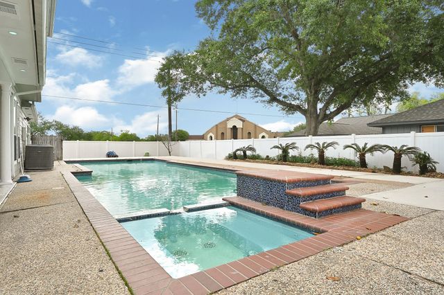 4618 Sao Paulo Street, Pasadena, TX 77504