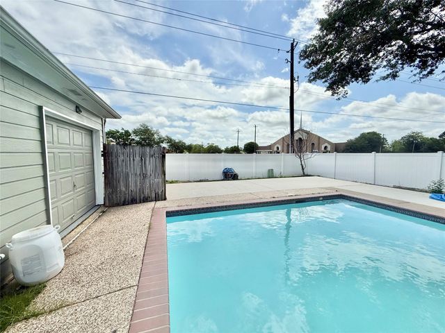 4618 Sao Paulo Street, Pasadena, TX 77504