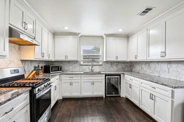 215 Tanco Lane, Duncanville, TX 75116