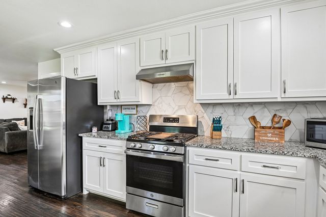 215 Tanco Lane, Duncanville, TX 75116