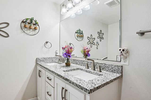 215 Tanco Lane, Duncanville, TX 75116