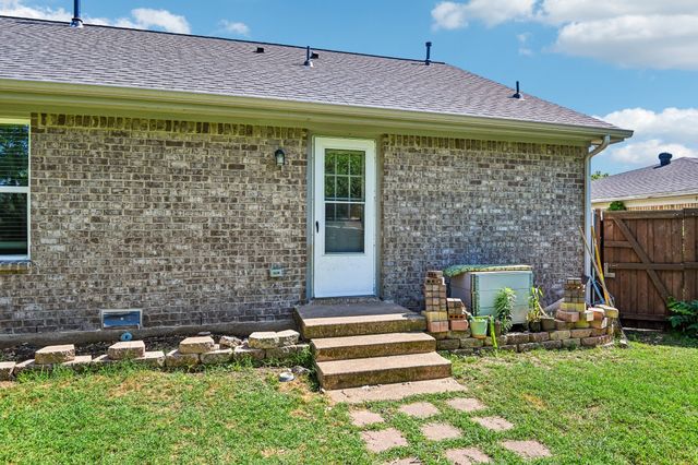 215 Tanco Lane, Duncanville, TX 75116