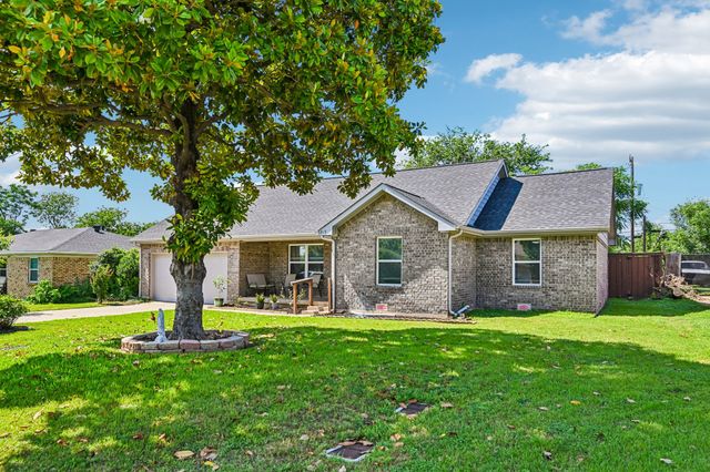 215 Tanco Lane, Duncanville, TX 75116