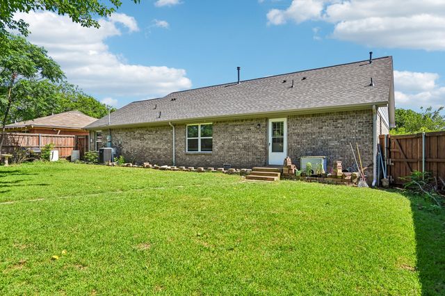 215 Tanco Lane, Duncanville, TX 75116