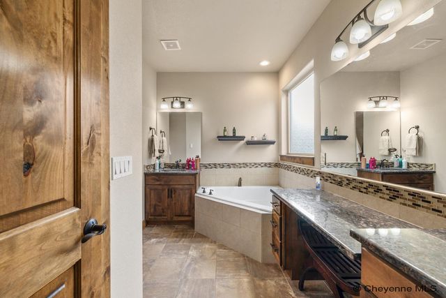 834 WEST DALE BLVD, Cheyenne, WY 82009