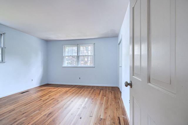 6 FIREOAK CT, Cockeysville, MD 21030