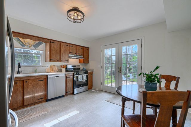 6 FIREOAK CT, Cockeysville, MD 21030